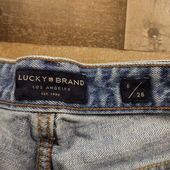 Lucky Brand Boyfriend Denim Shorts Women’s 6/28 Light Wash 5” Distressed Raw Hem - Picture 3 of 12